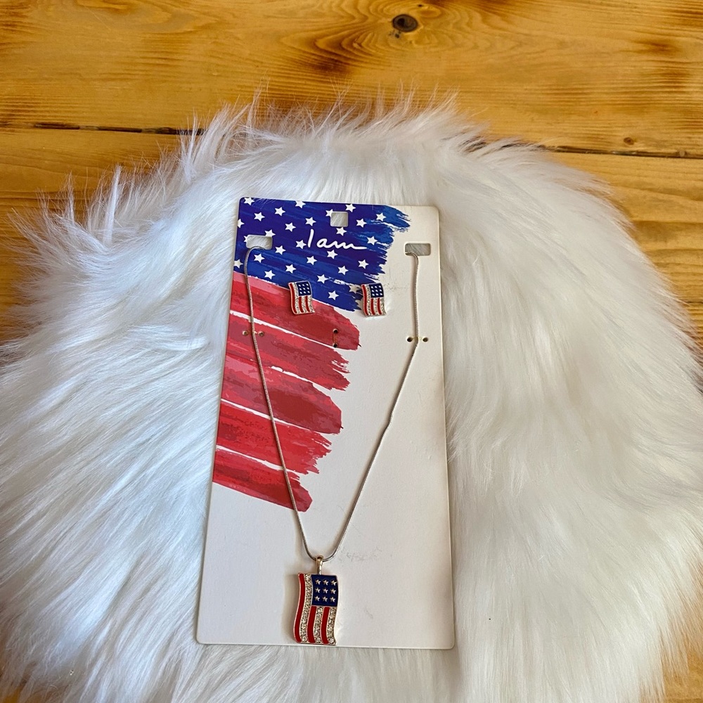 🇺🇸I Am Jewelry USA Flag Pendant Necklace and Earrings Set